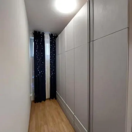 žuki 公寓 皮罗瓦茨