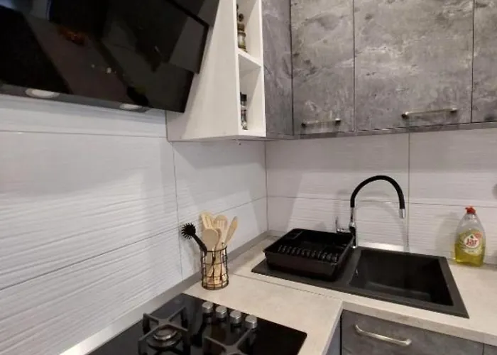 Zuki 아파트 피로바츠