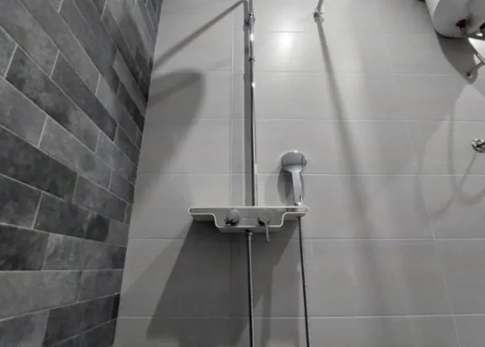 Zuki 아파트 피로바츠