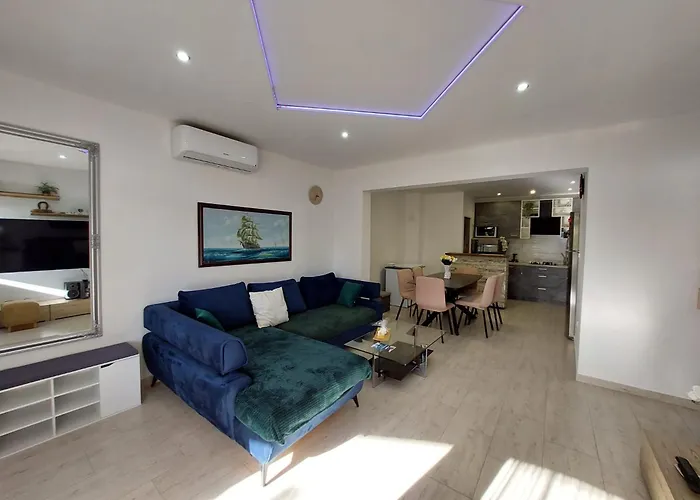 Zuki 아파트 피로바츠